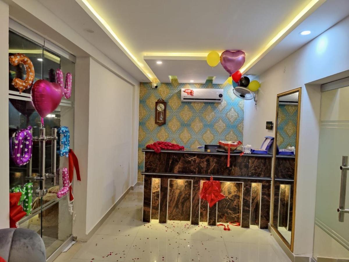Red Fort Hotel Gulberg Лахор Экстерьер фото