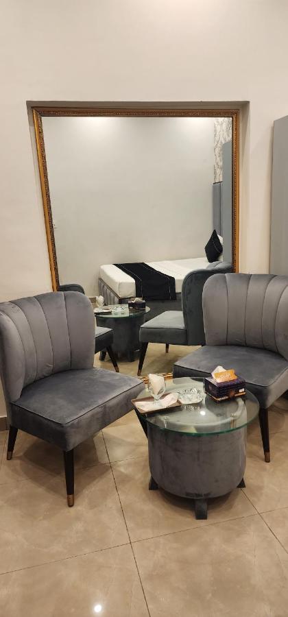 Red Fort Hotel Gulberg Лахор Экстерьер фото